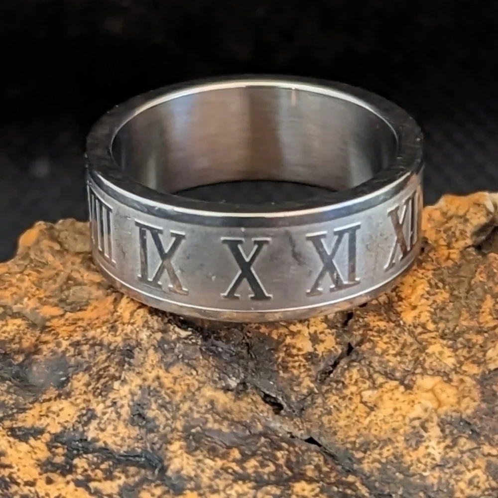 Stainless Steel‎ Roman Numeral Cigar Band Ring Size 8 - Picture 2 of 7